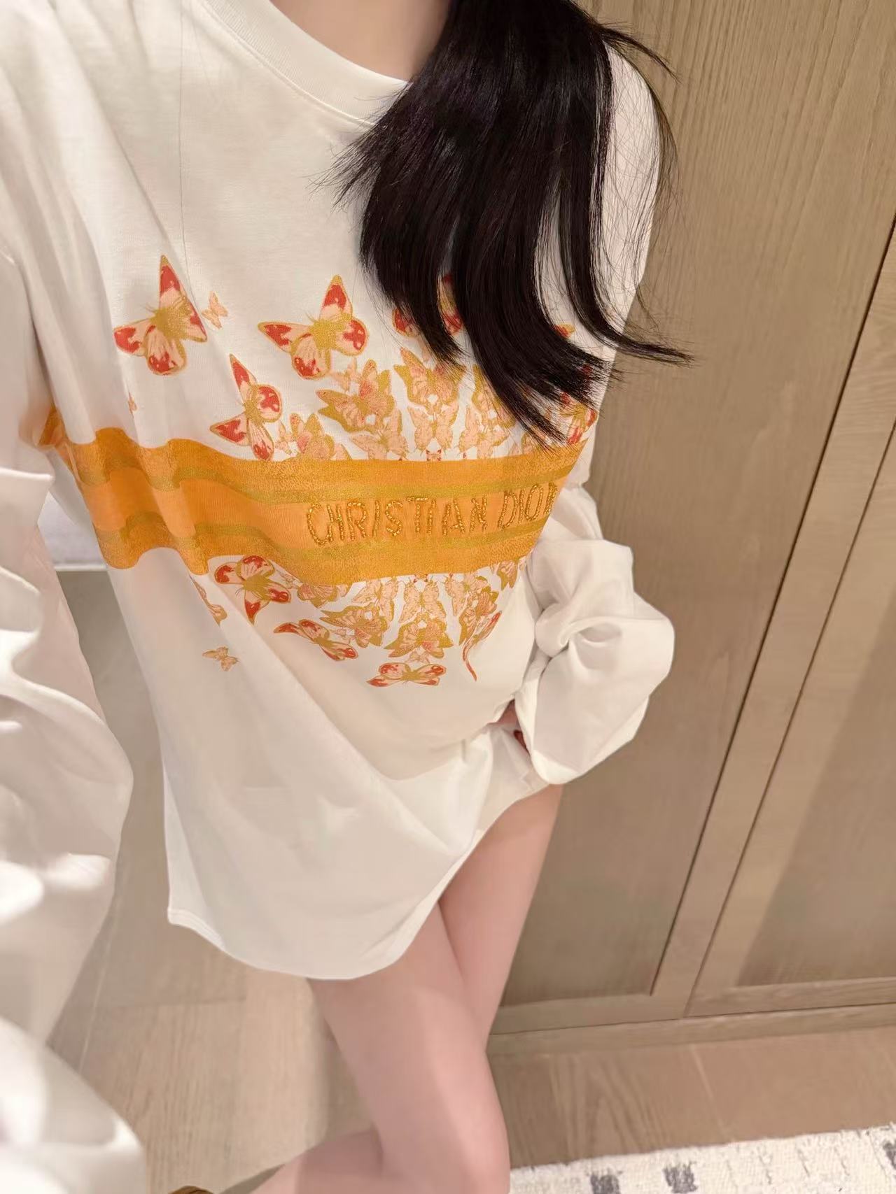 DI0Rバタフライ・レター 長袖Tシャツ【50％割引+送料無料】