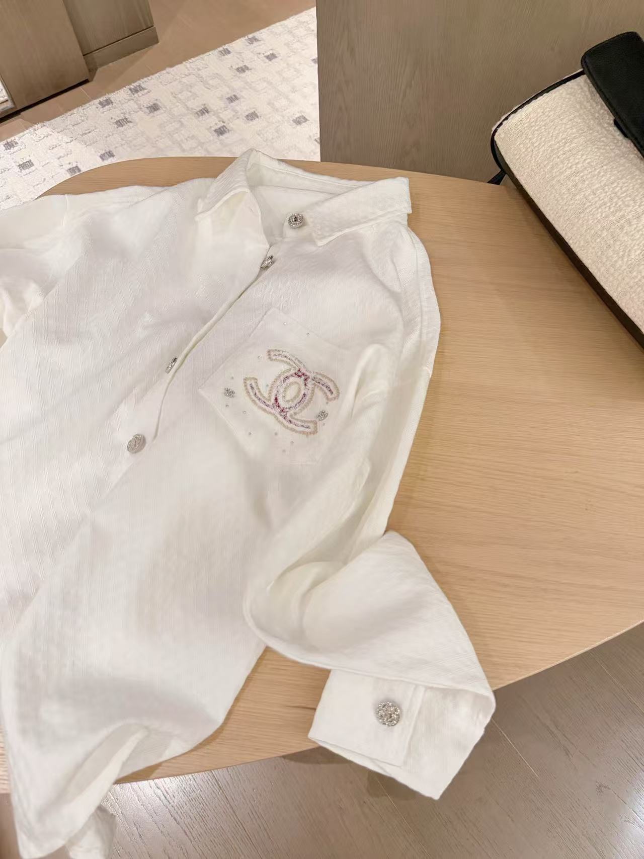 CHANE1 ダブルC刺繍入りデニムジャケット【50％割引+送料無料】