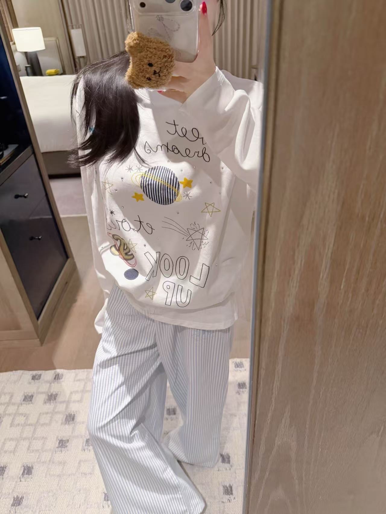 CHANE1 刺繍プリント長袖Tシャツ【50％割引+送料無料】