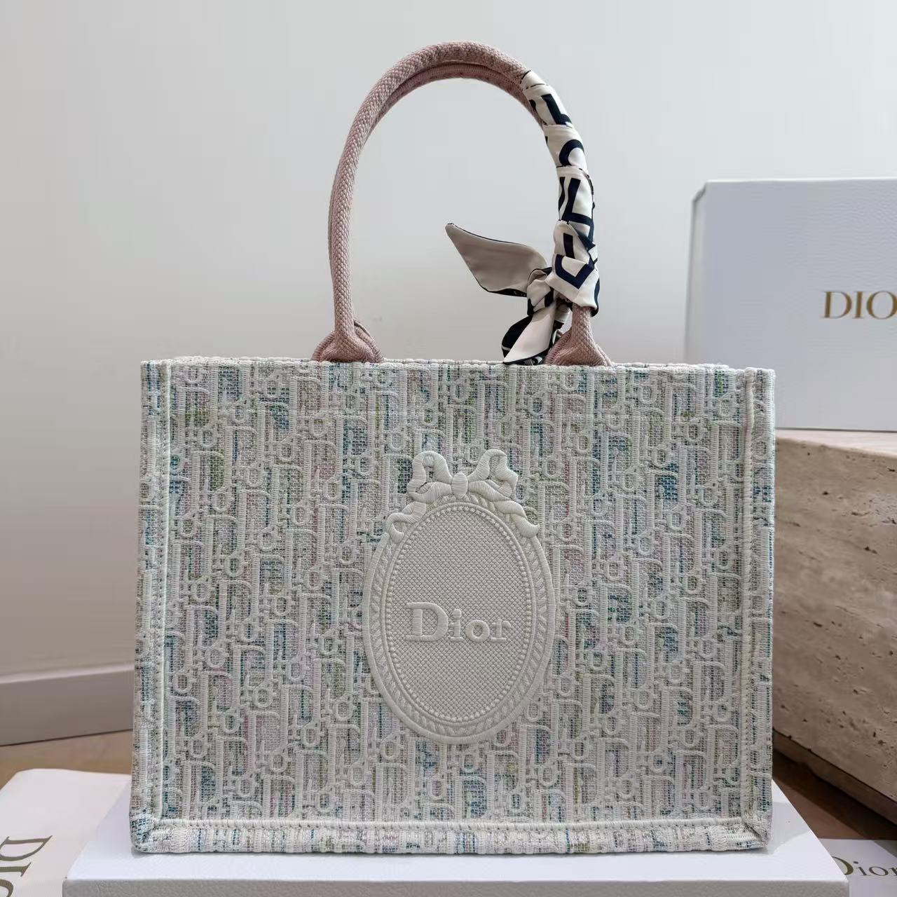 DI0R tote刺繍入りショッピングバッグ【50％割引+送料無料】