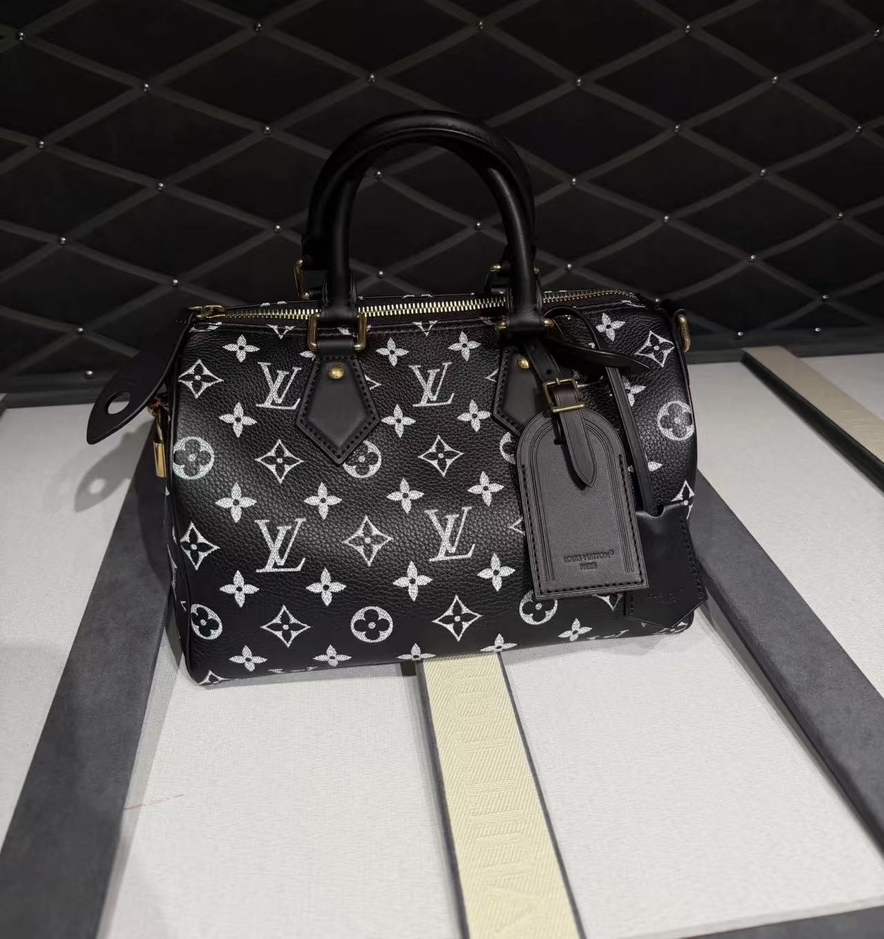 LV Speedyハンドバッグ【50％割引+送料無料】