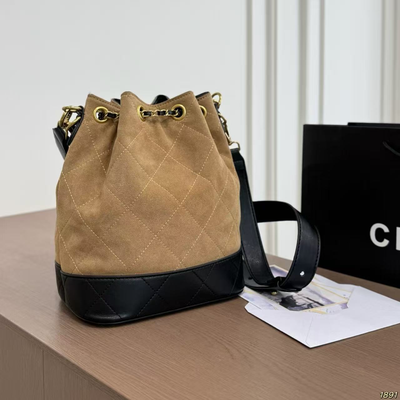 CHANE1 鹿革巾着バケットバッグ【50％割引+送料無料】