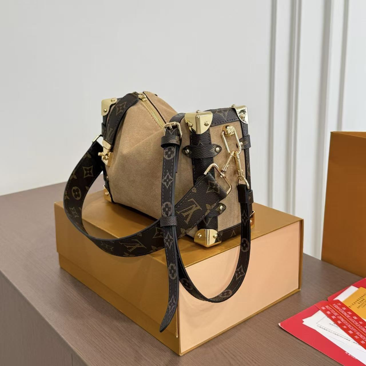 LV trunkショルダーバッグ【50％割引+送料無料】