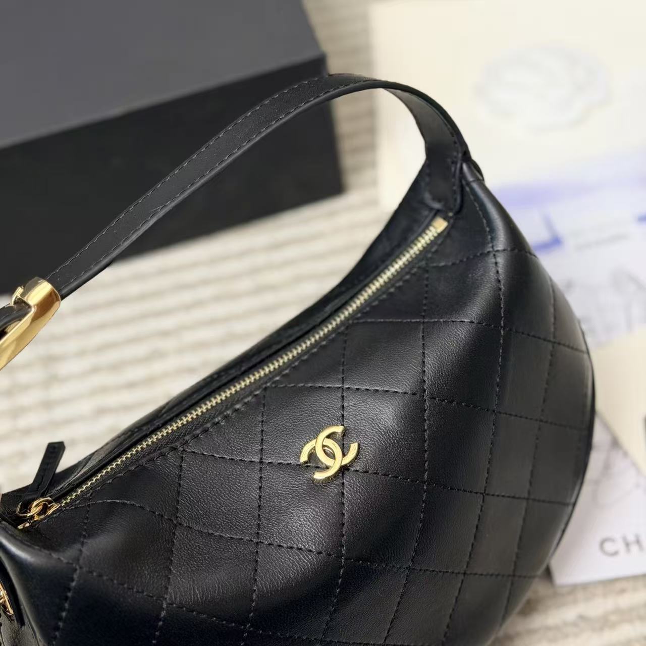 CHANE1 ダブルCチェーンクレセントバッグ【50％割引+送料無料】