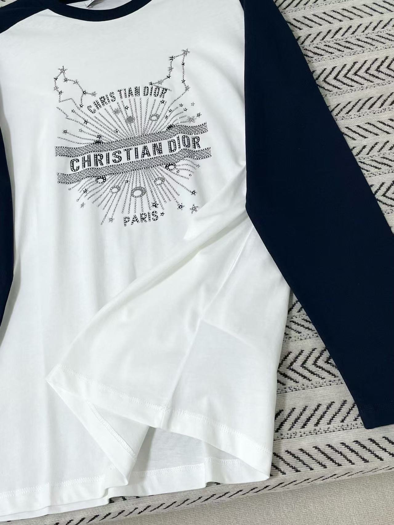 DI0Rカラーブロック・レタープリント長袖Tシャツ【50％割引+送料無料】