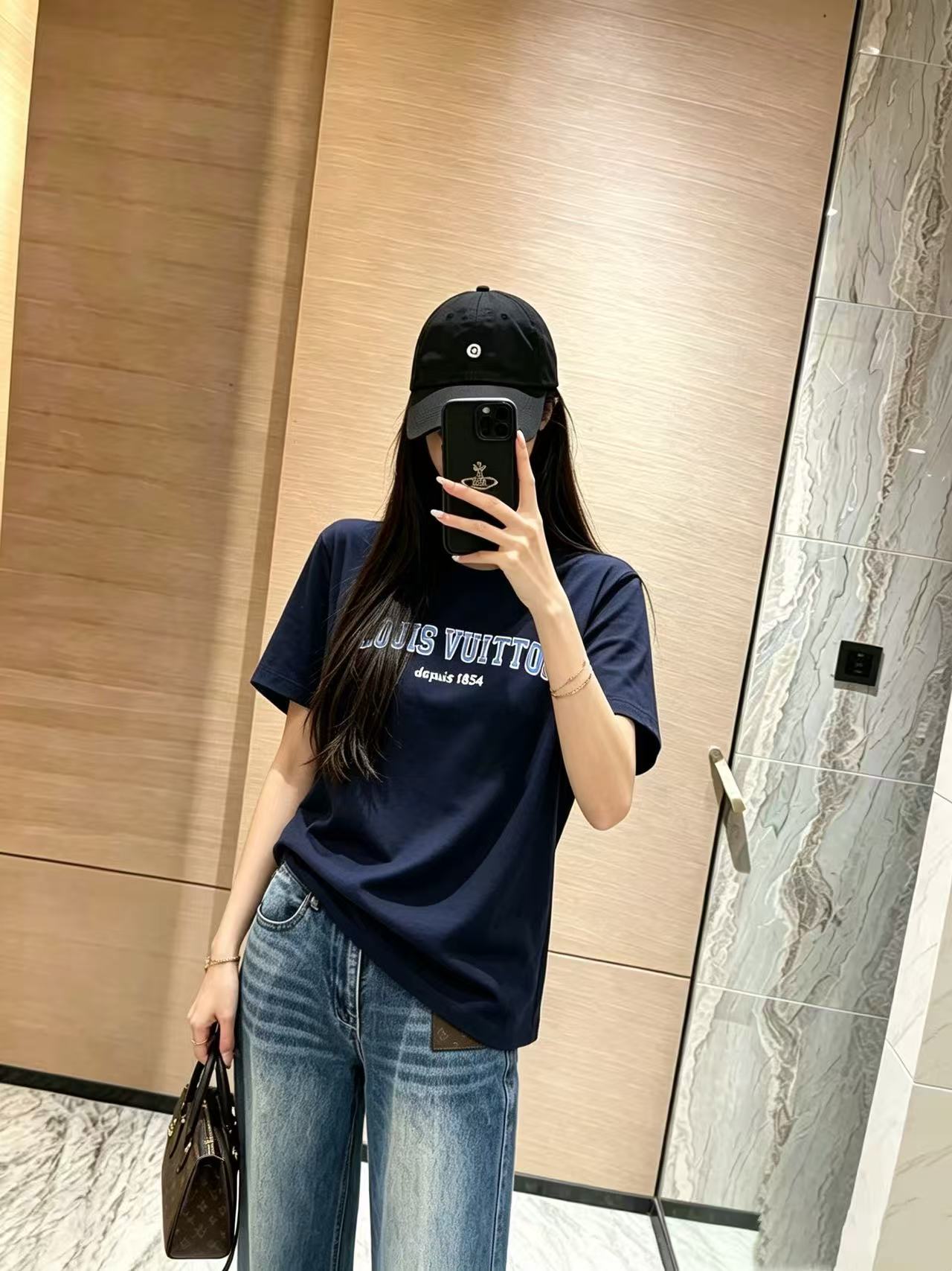 LVロゴ入り半袖Tシャツ【50％割引+送料無料】