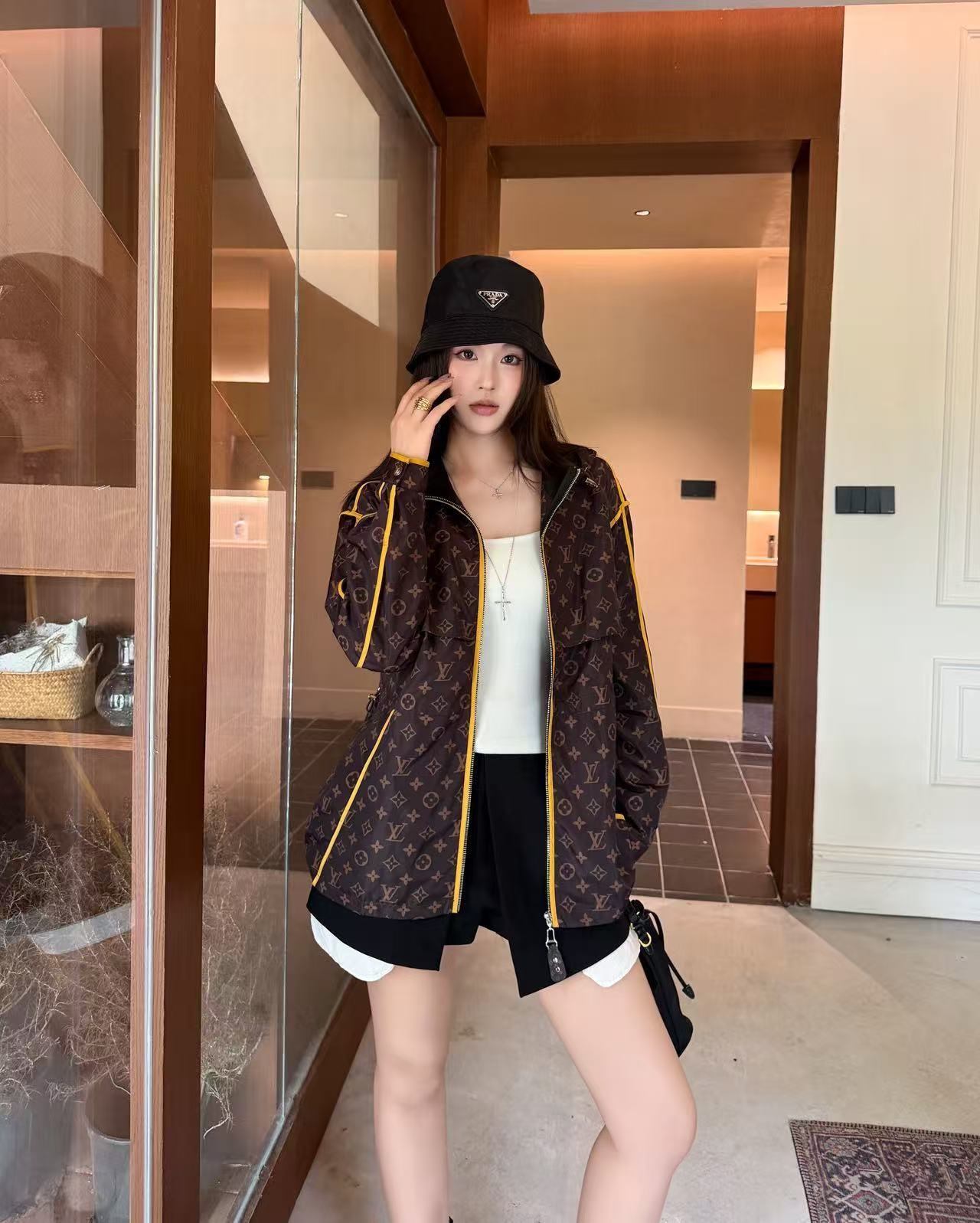 LV モノグラム フーデッド ジップアップジャケット【50％割引+送料無料】