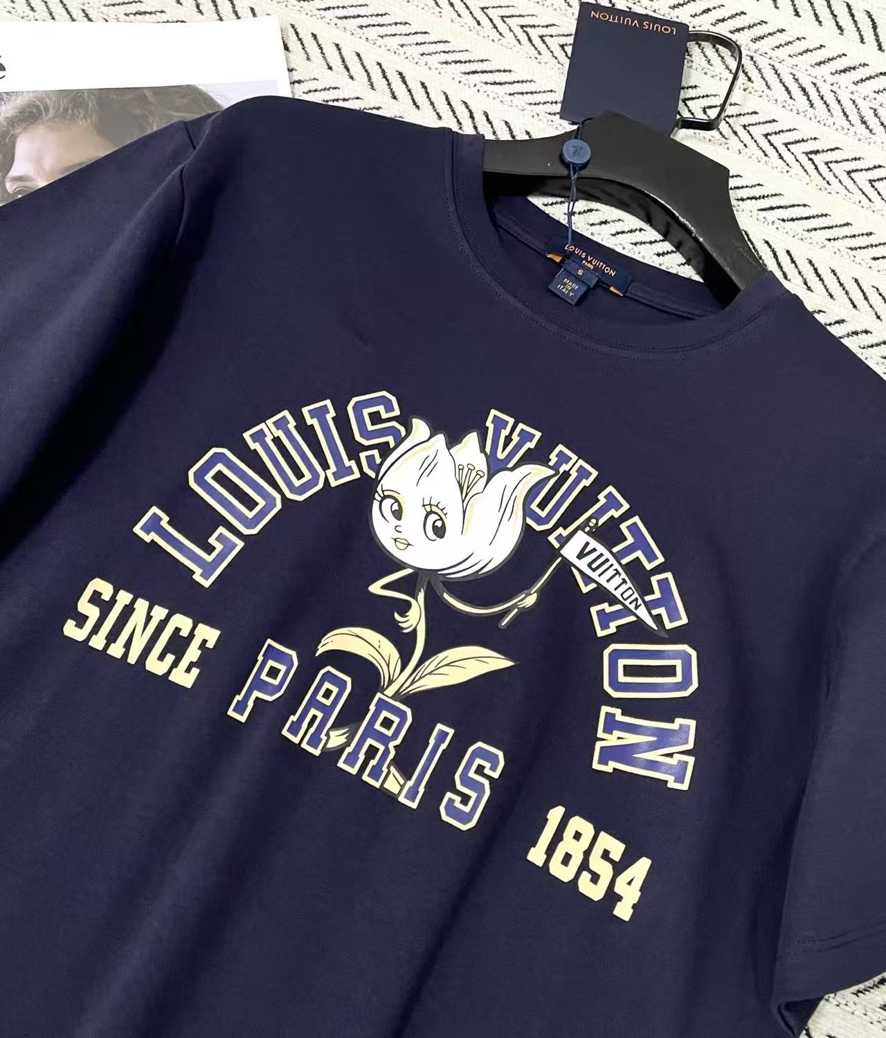 LV カートゥーンレター Tシャツ【50％割引+送料無料】