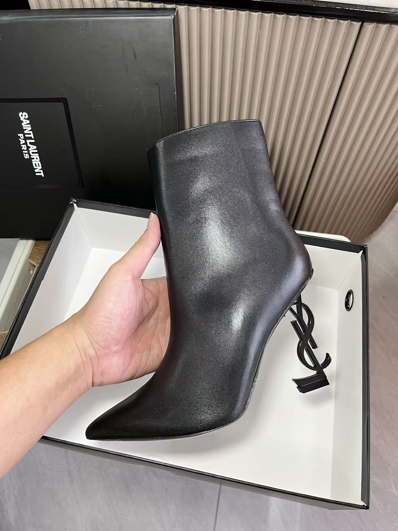YSL レザー ハイヒール アンクルブーツ【50％割引+送料無料】