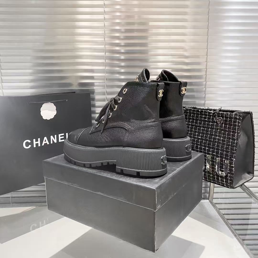 CHANE1 レザーレースアップアンクルブーツ【50％割引+送料無料】