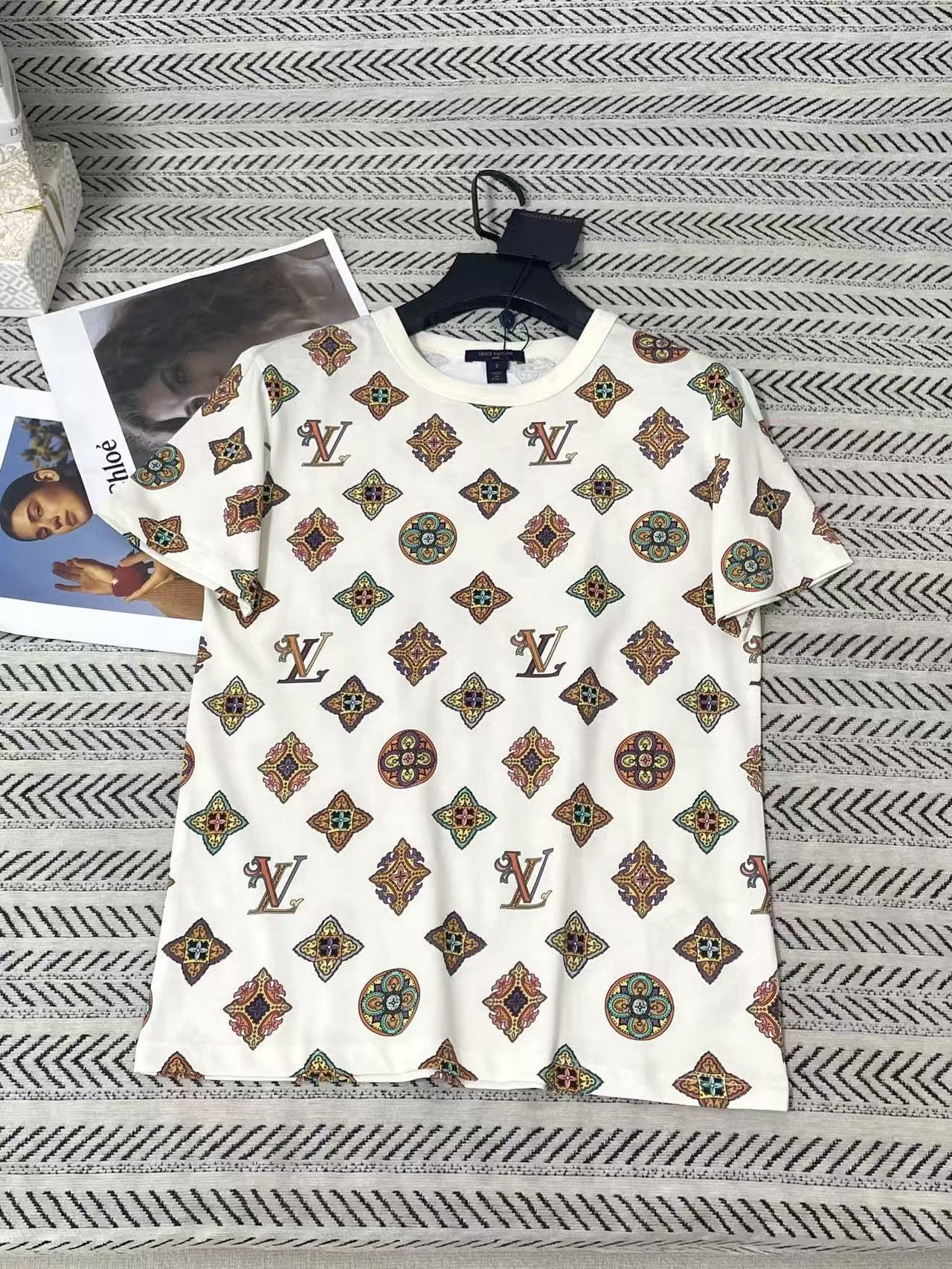 LVプリントTシャツ【50％割引+送料無料】