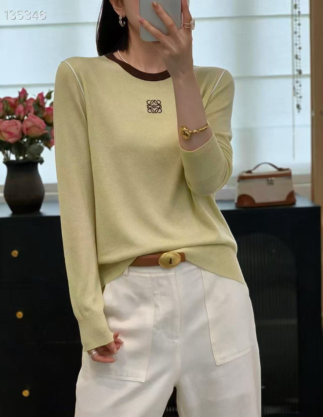 L0WEW 刺繍ロゴ入りセーター【50％割引+送料無料】