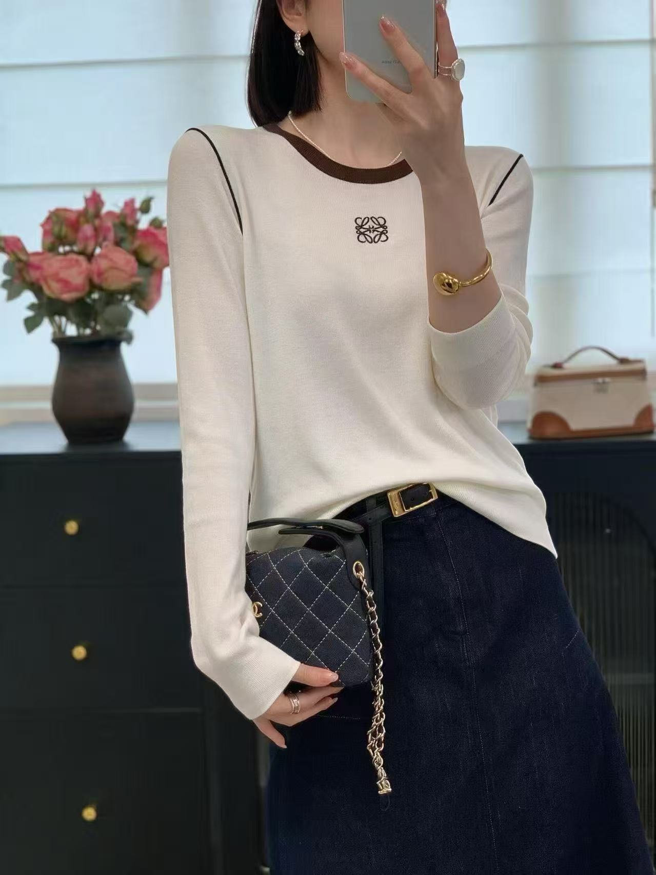 L0WEW 刺繍ロゴ入りセーター【50％割引+送料無料】