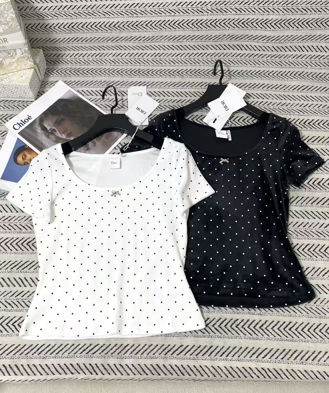 DI0Rベルベット・ポルカドットTシャツ【50％割引+送料無料】