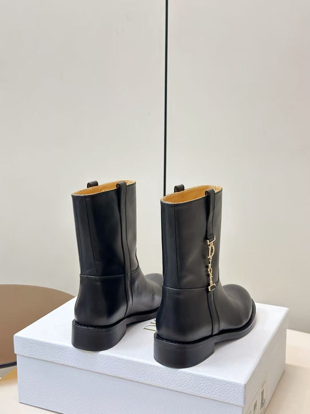 DI0R高品質牛革レターアンクルブーツ【50％割引+送料無料】