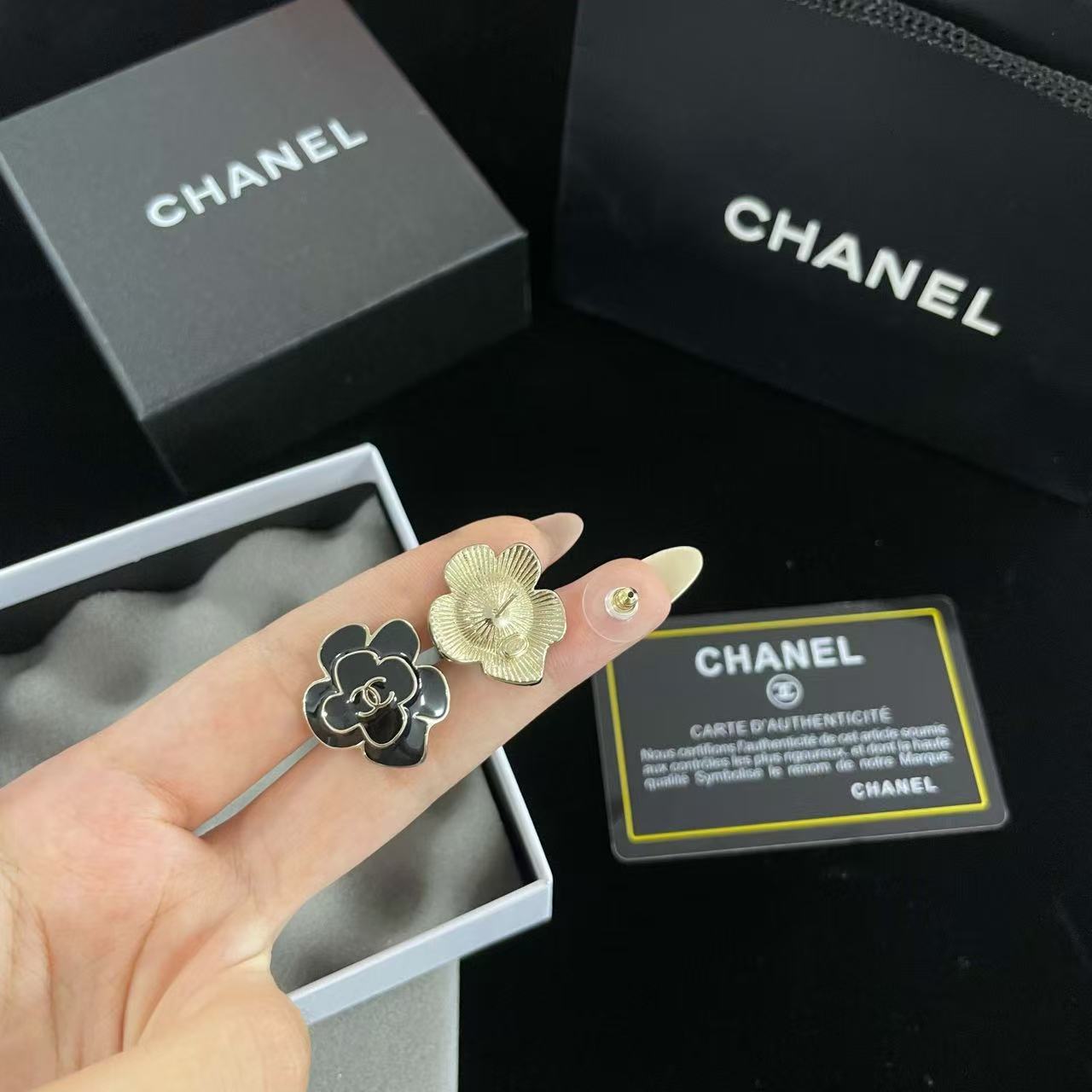 CHANE1 ダブルC カメリアイヤリング【50％割引+送料無料】
