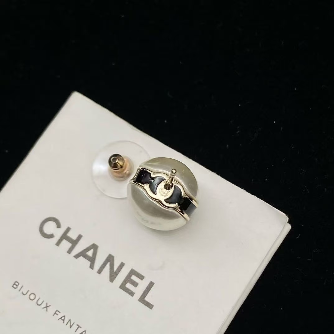 CHANE1 ダブルCパールスタッドピアス【50％割引+送料無料】