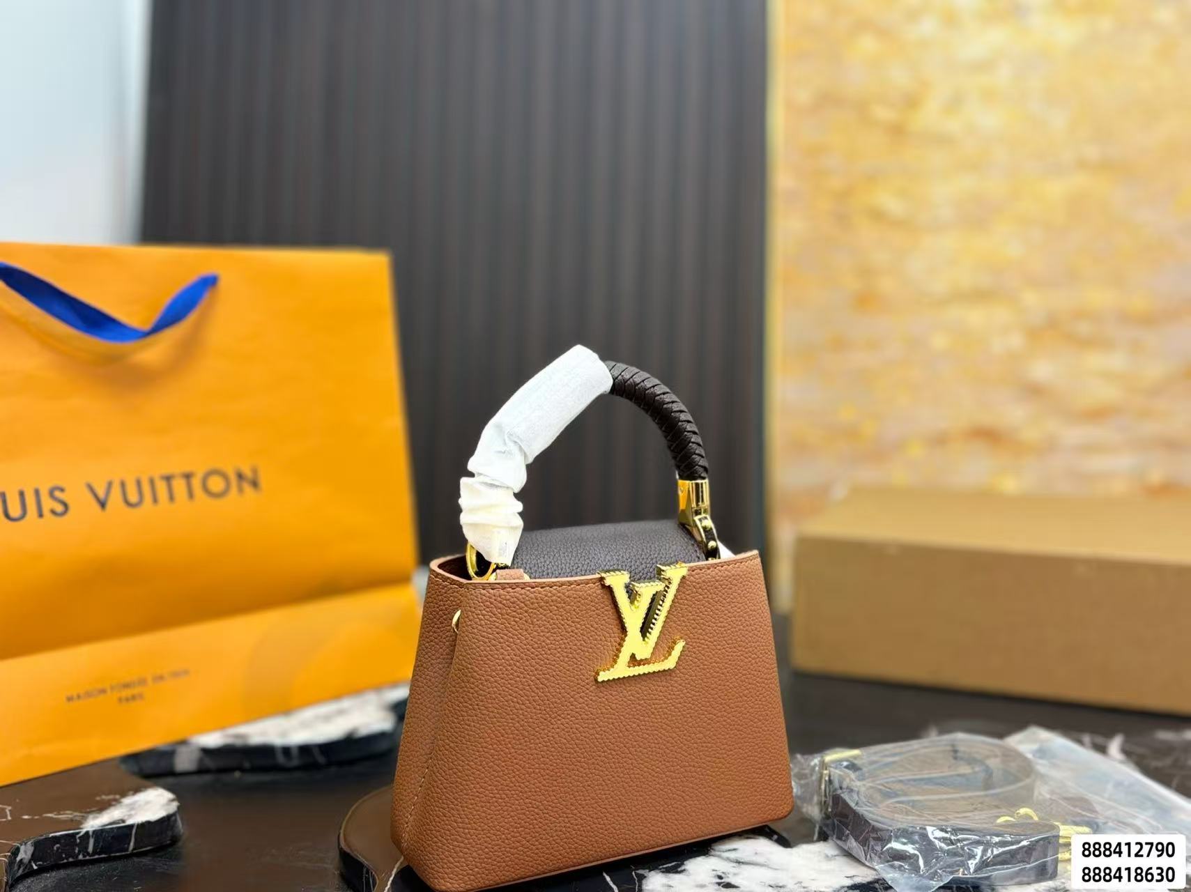 LV Capucines牛革ハンドバッグ【50％割引+送料無料】