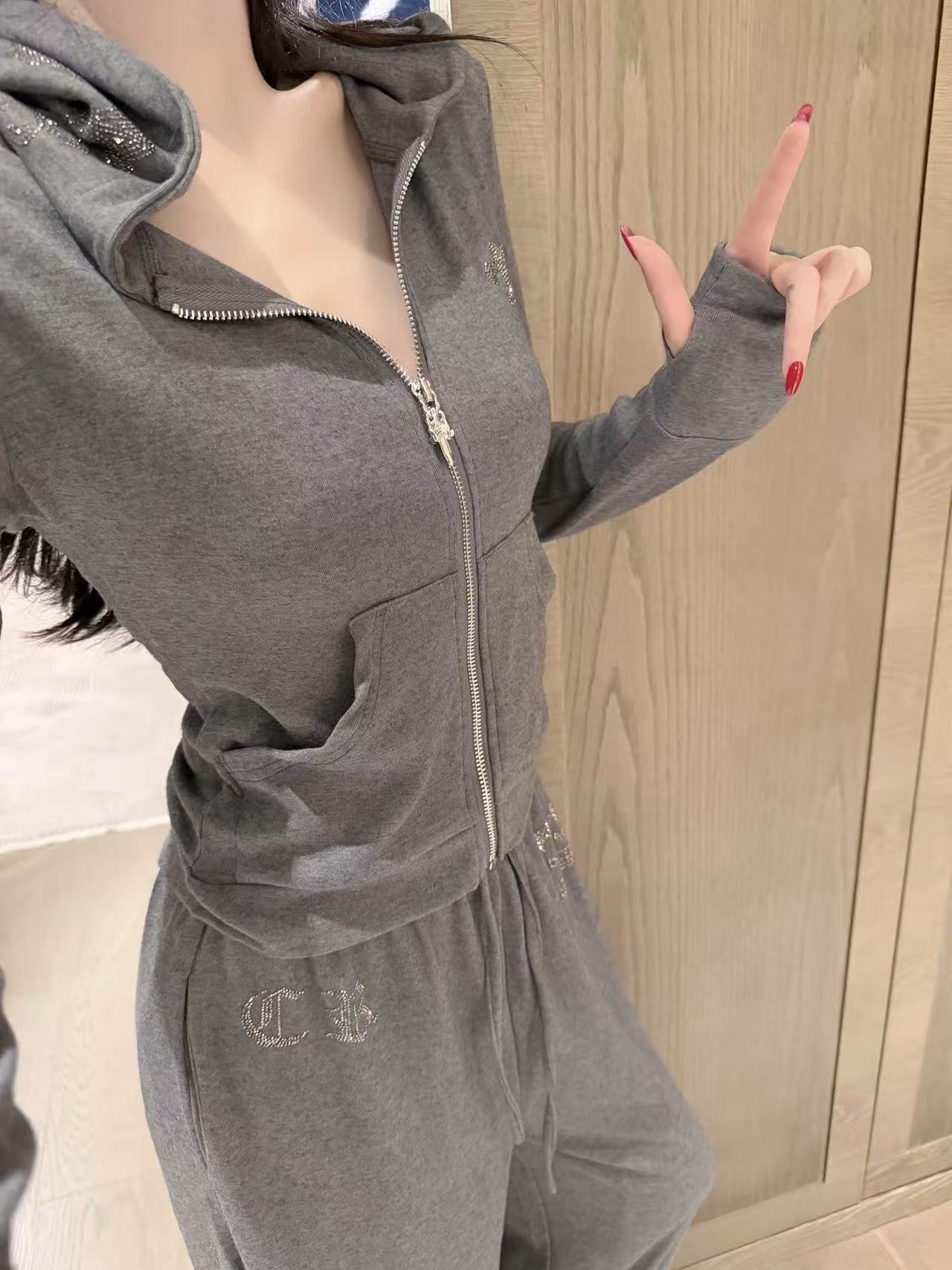 Chr0me Hearts パーカー＋パンツ ツーピースセット【50％割引+送料無料】