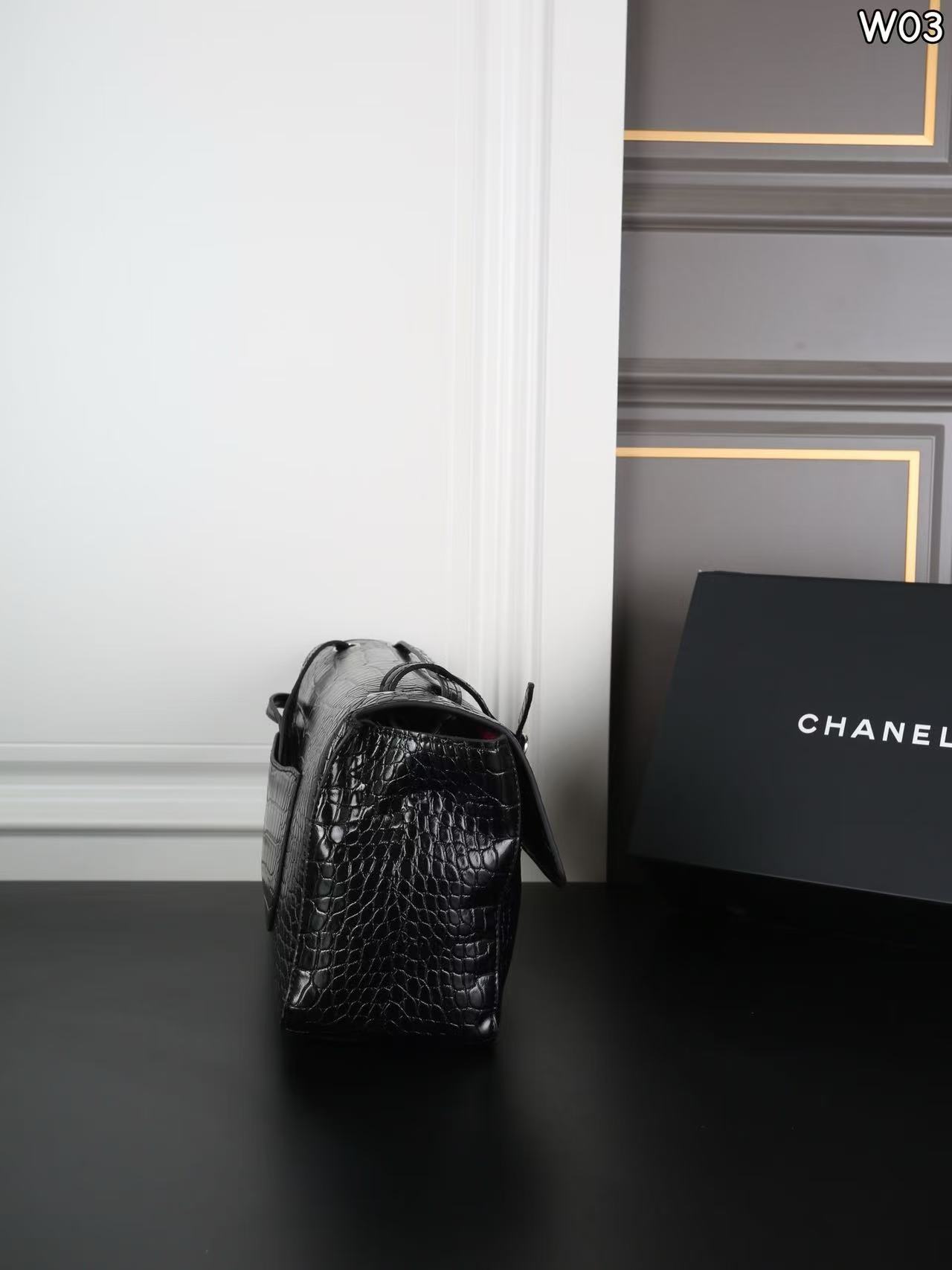 CHANEL クロコダイル型押しフラップバッグ【50％割引+送料無料】