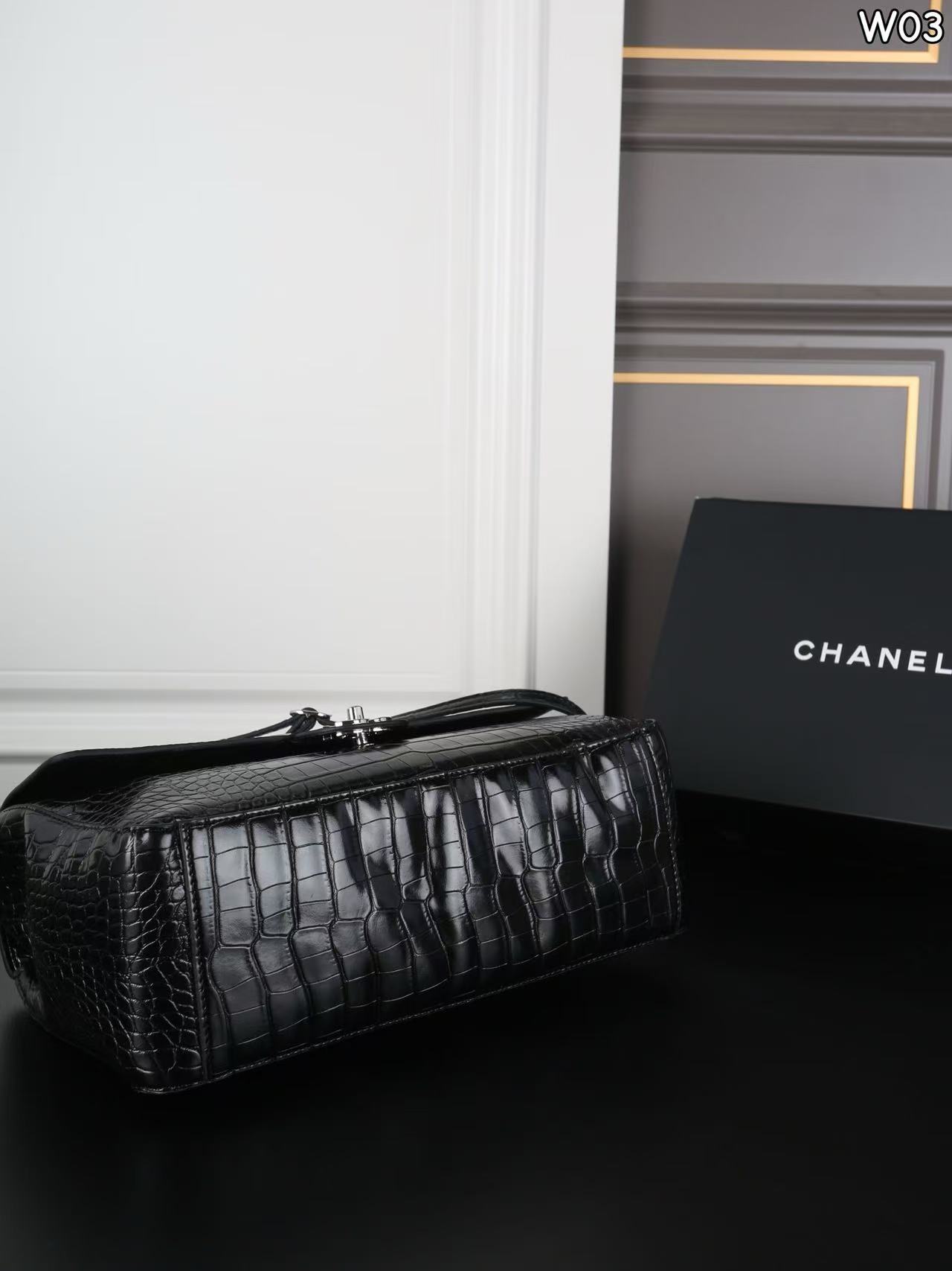 CHANEL クロコダイル型押しフラップバッグ【50％割引+送料無料】