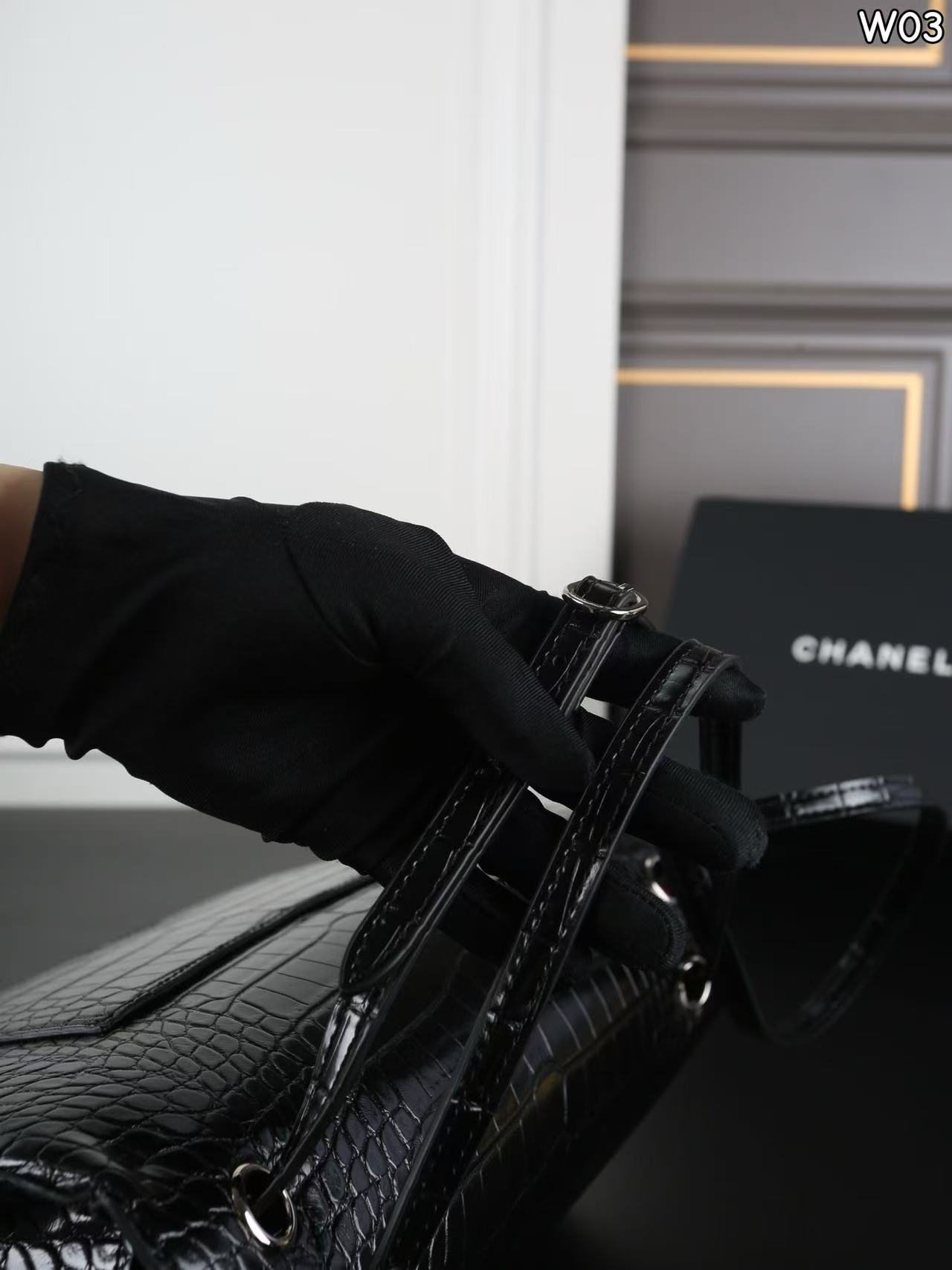 CHANEL クロコダイル型押しフラップバッグ【50％割引+送料無料】
