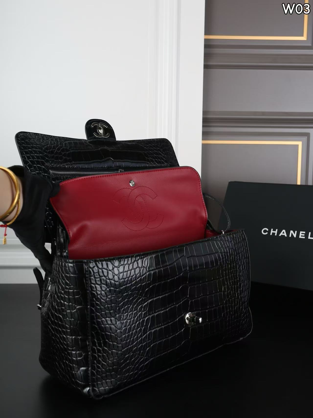 CHANEL クロコダイル型押しフラップバッグ【50％割引+送料無料】