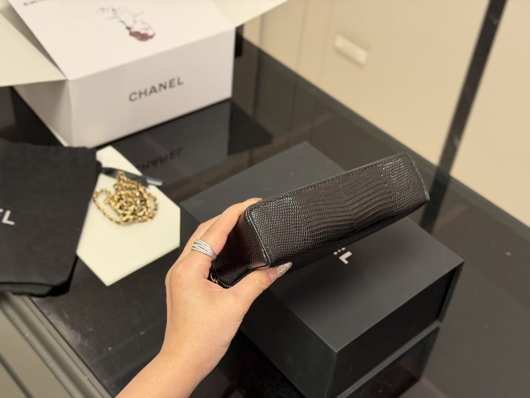 CHANE1 チェーンハンドバッグ【50％割引+送料無料】