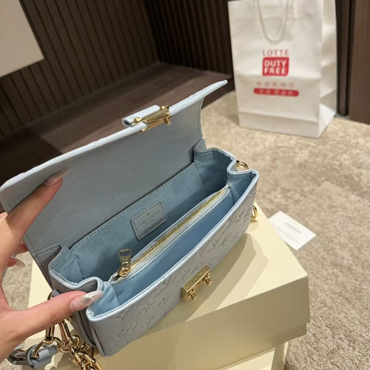 LV チェーン付きレザーショルダーバッグ【50％割引+送料無料】