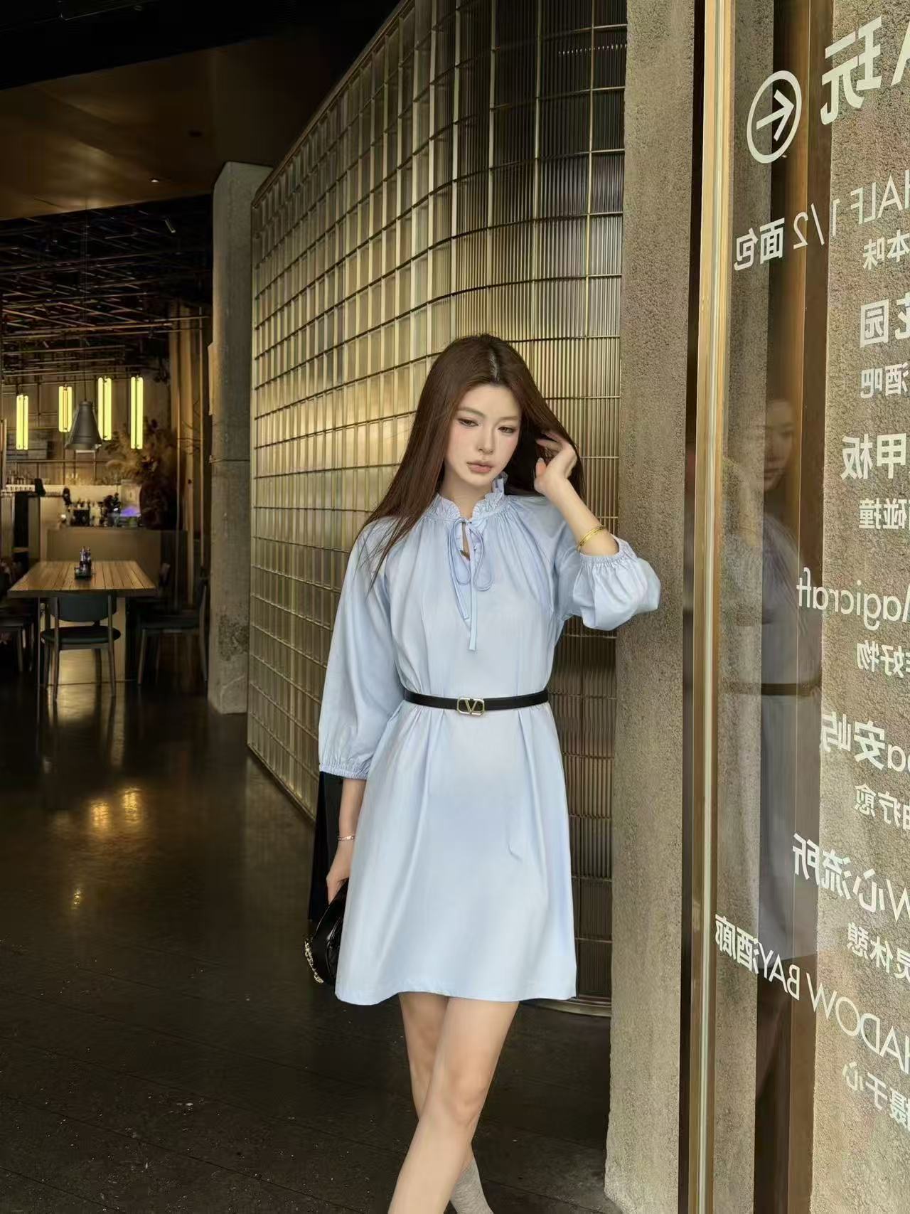 VALENTINO シンプルなレースアップワンピース【50％割引+送料無料】