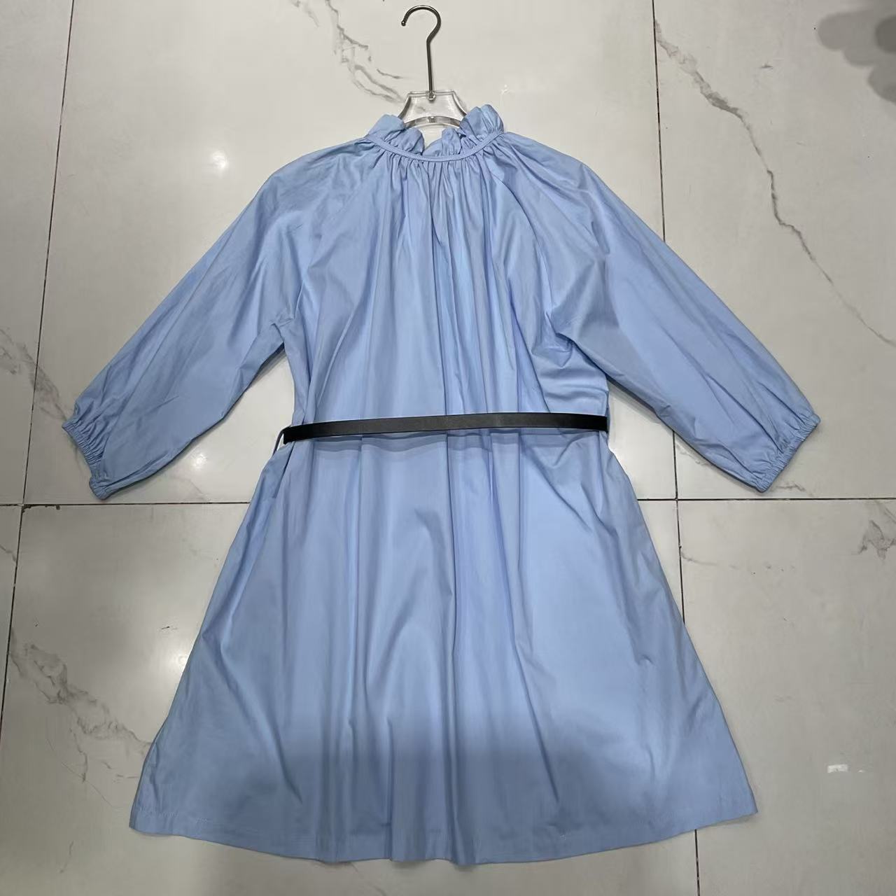 VALENTINO シンプルなレースアップワンピース【50％割引+送料無料】