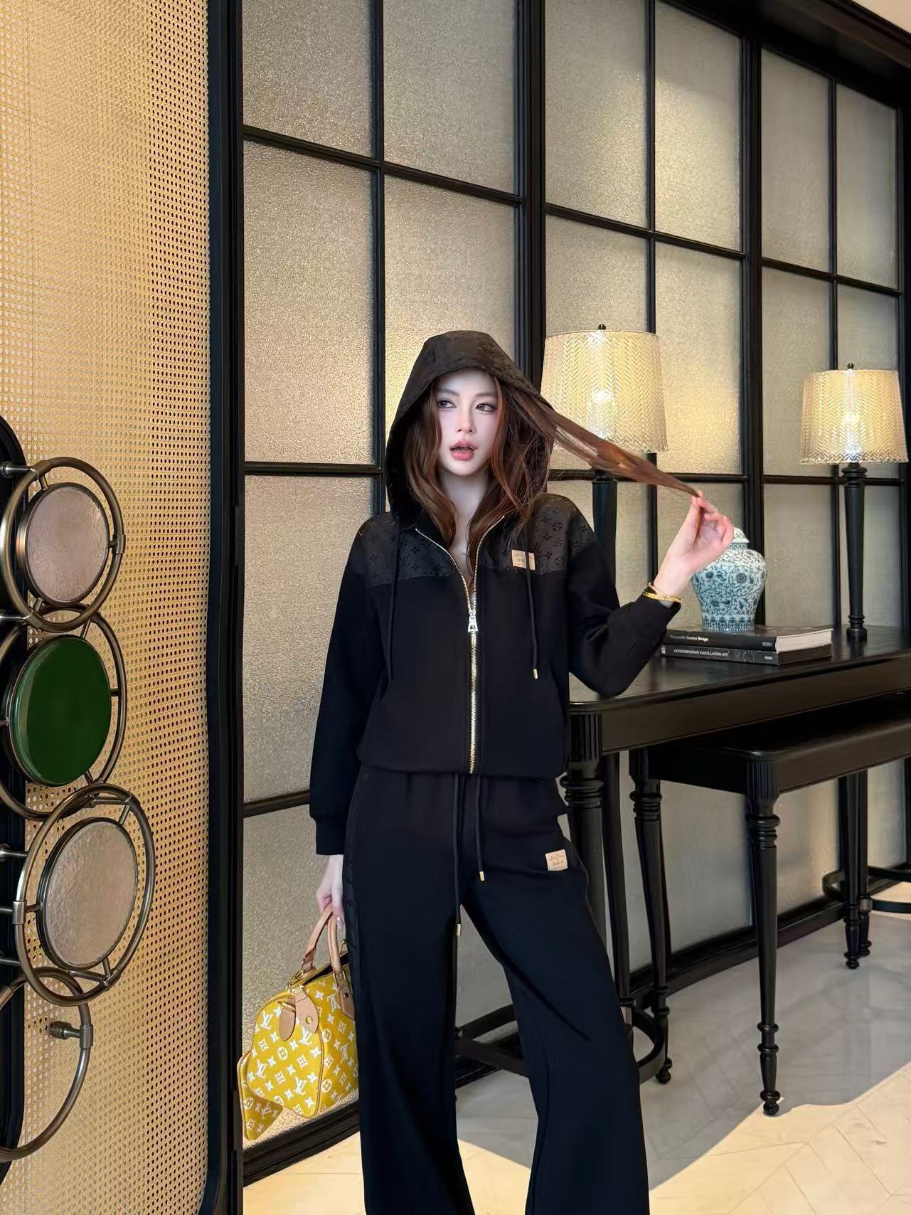 LV フード付きジャケット＆パンツのセットアップ【50％割引+送料無料】