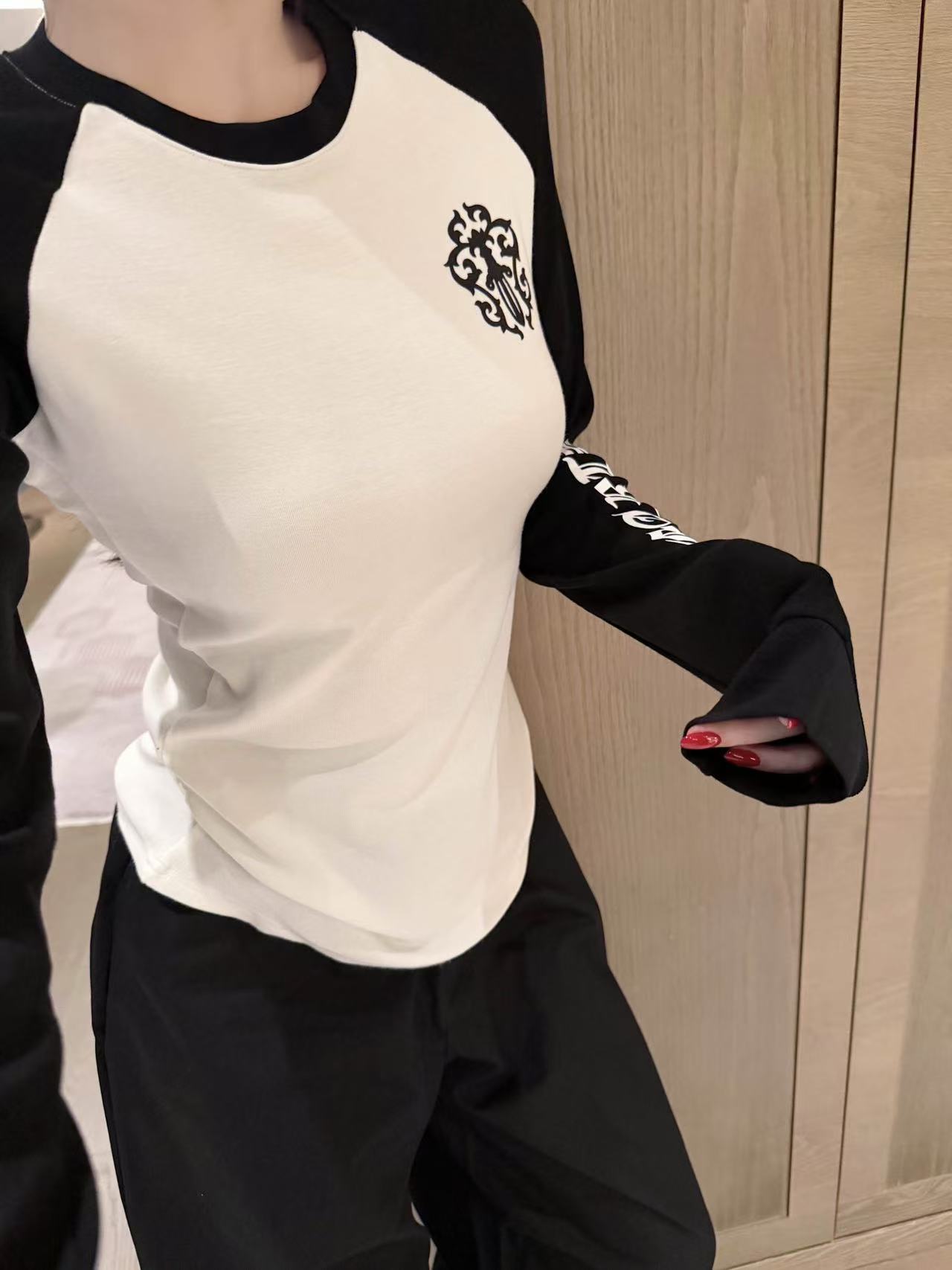 Chr0me Heartsサンスクリット語の長袖Tシャツ【50％割引+送料無料】