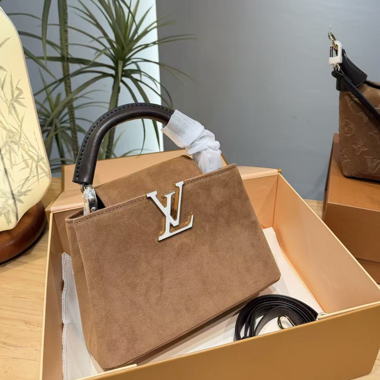 LV ディアスキン・ハンドバッグ【50％割引+送料無料】