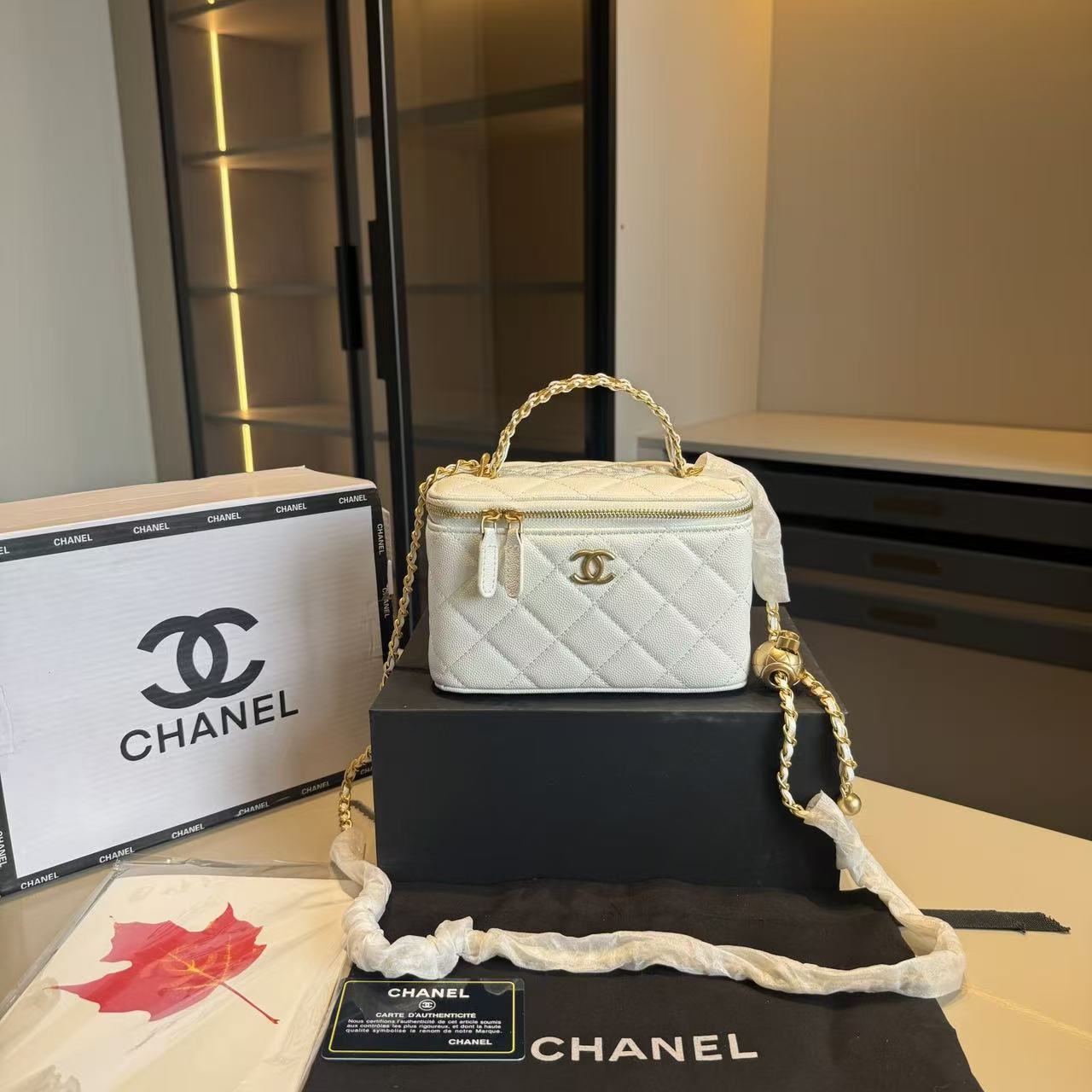 CHANEL チェーンハンドバッグ【50％割引+送料無料】