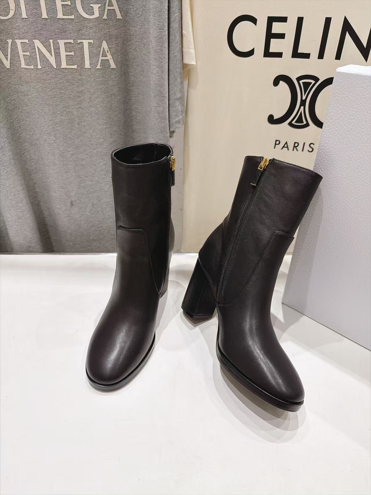 DIOR ハイクオリティ・ロゴ入り牛革ショートブーツ【50％割引+送料無料】