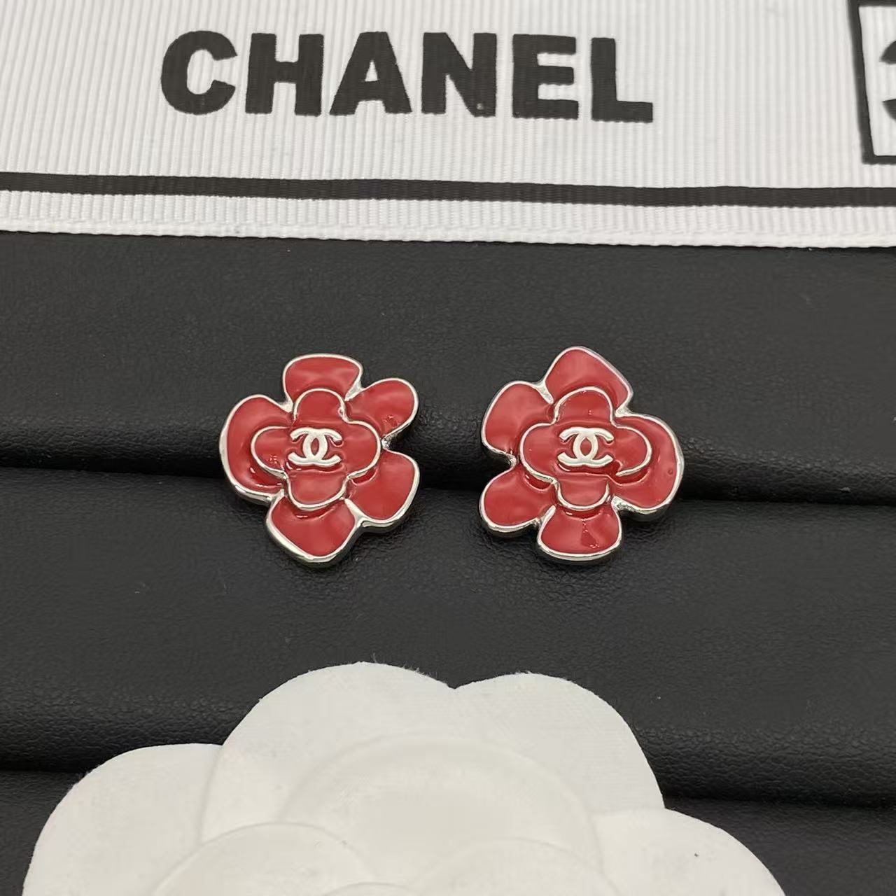 CHANE1 ダブルC カメリアイヤリング【50％割引+送料無料】