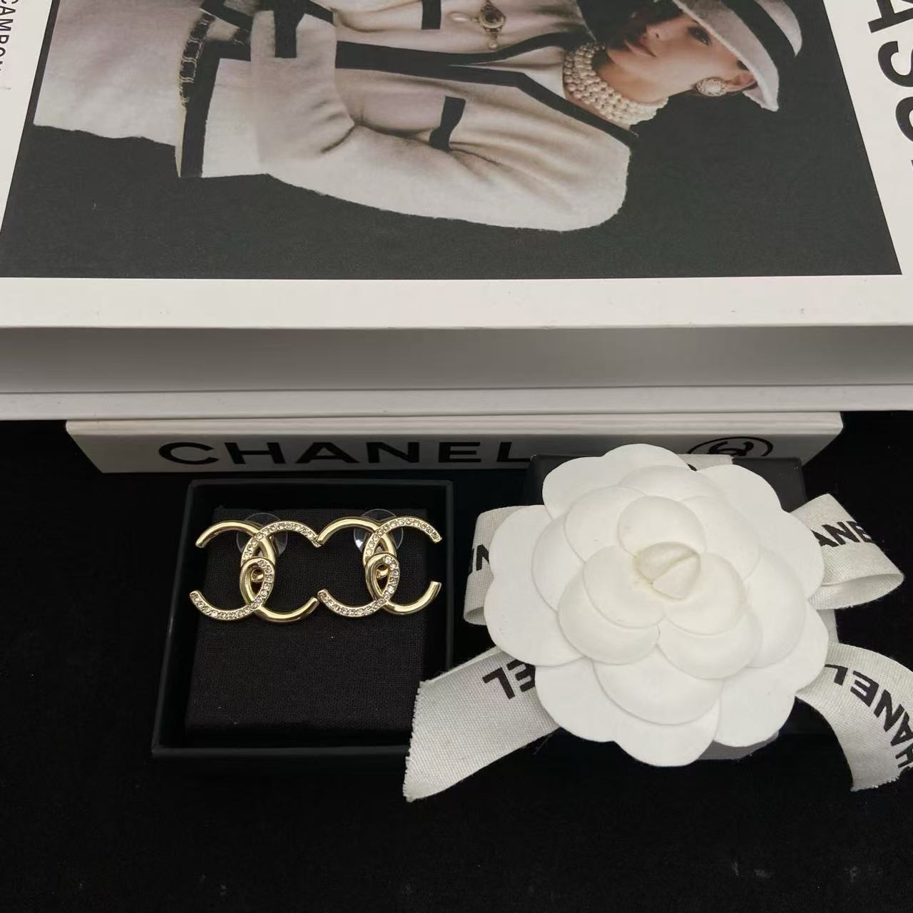 CHANE1 ダブルC セミダイヤモンドスタッドピアス【50％割引+送料無料】