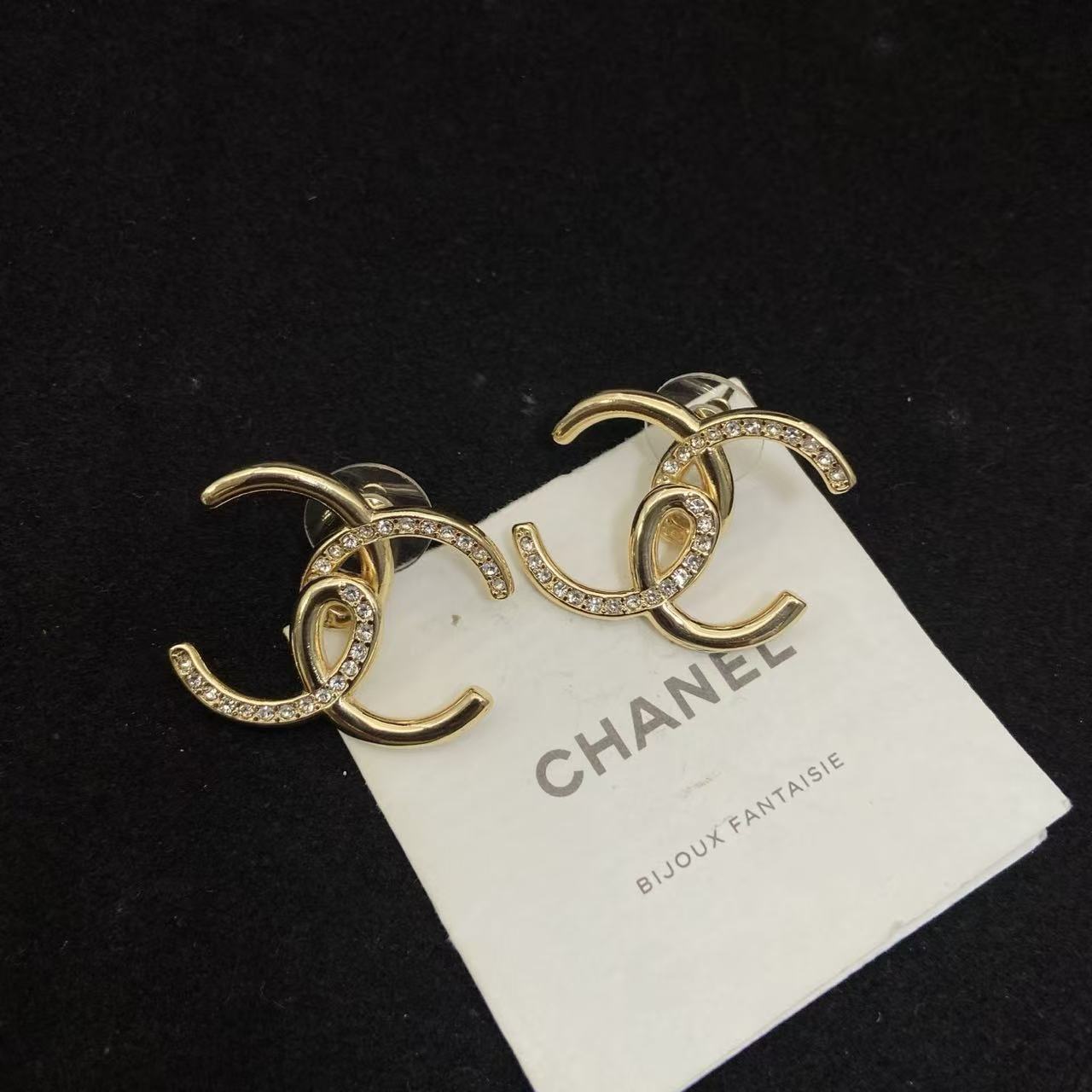 CHANE1 ダブルC セミダイヤモンドスタッドピアス【50％割引+送料無料】