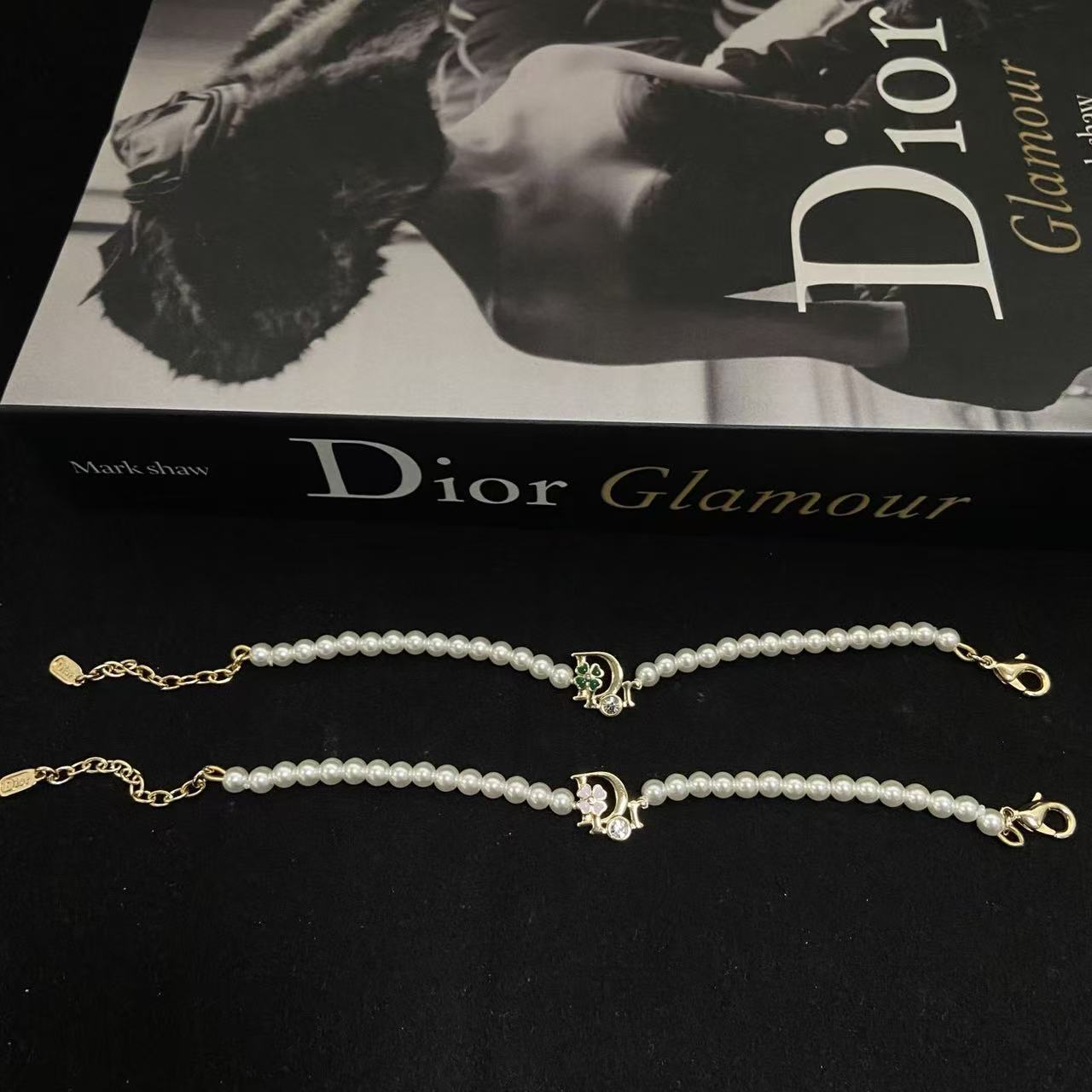 DIOR ロゴ＆パール ブレスレット【50％割引+送料無料】