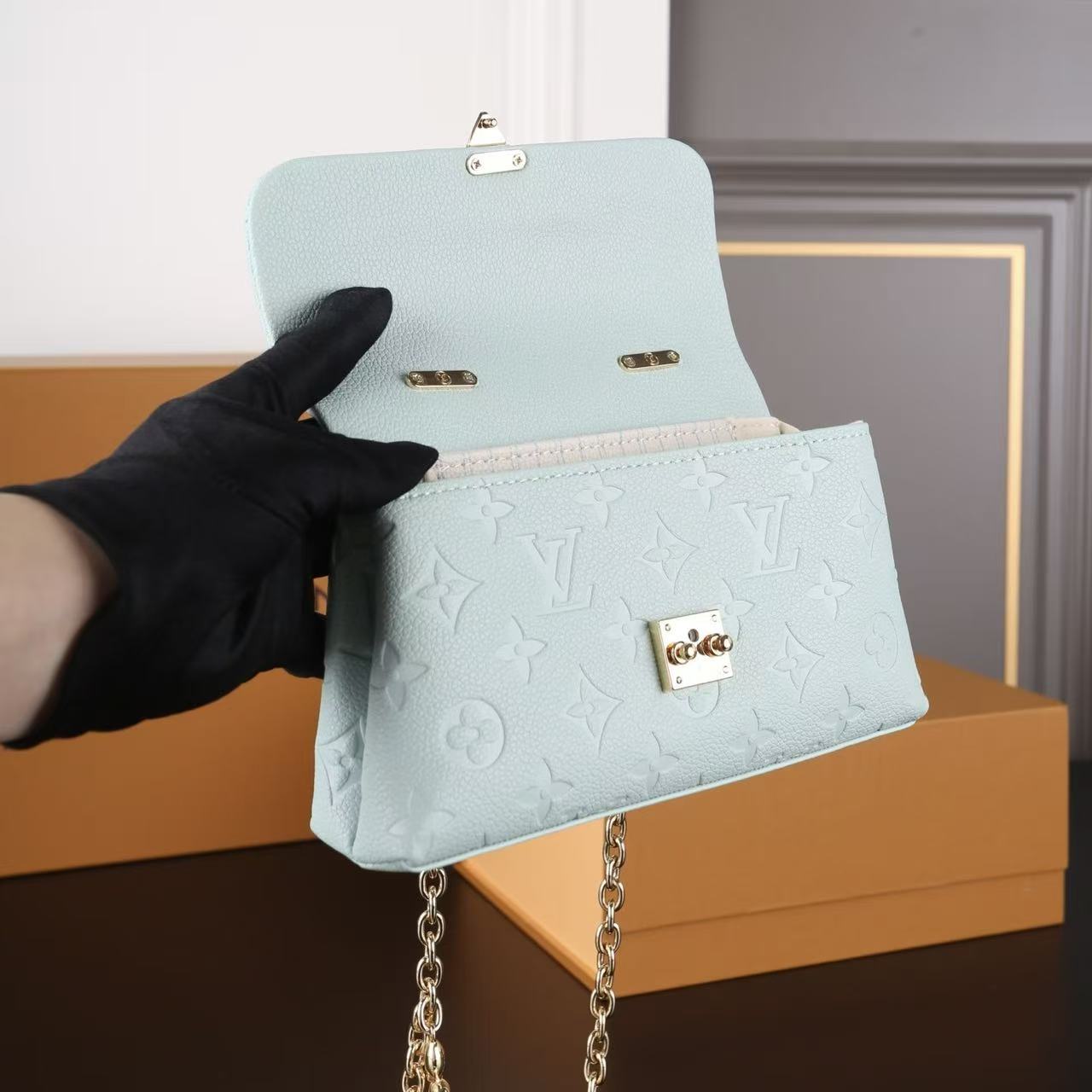 LV フラワー・チェーン・ハンドバッグ【50％割引+送料無料】