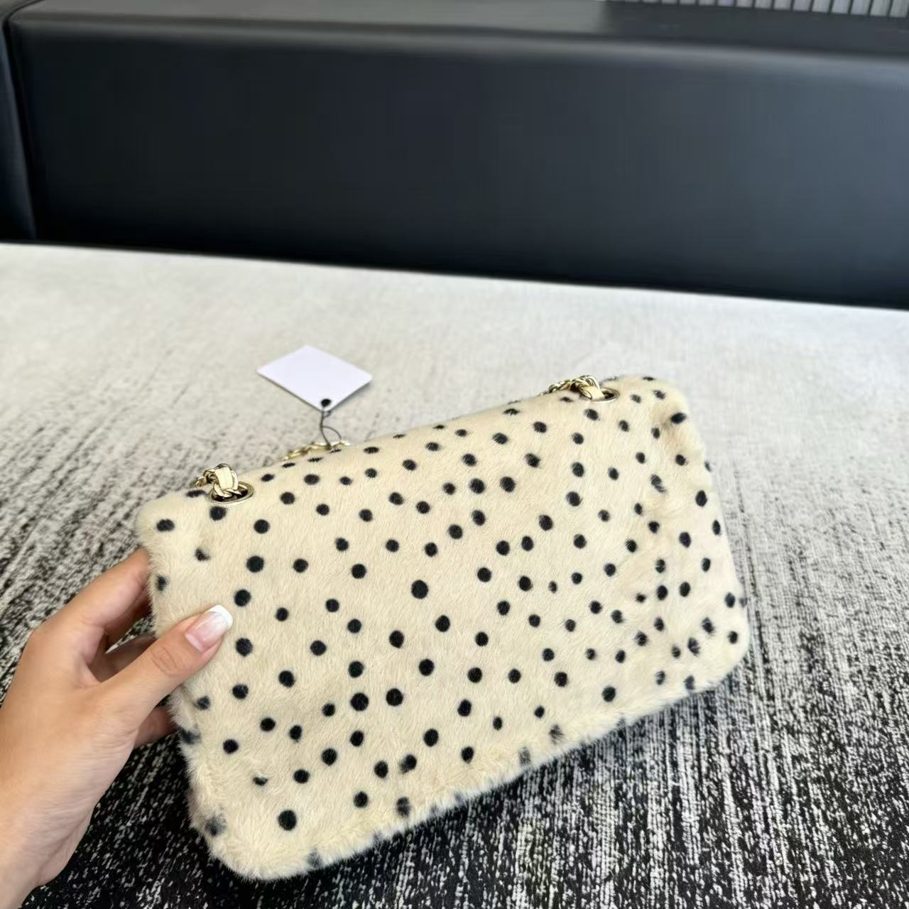 CHANE1 ポルカドット柄プラッシュチェーンショルダーバッグ【50％割引+送料無料】