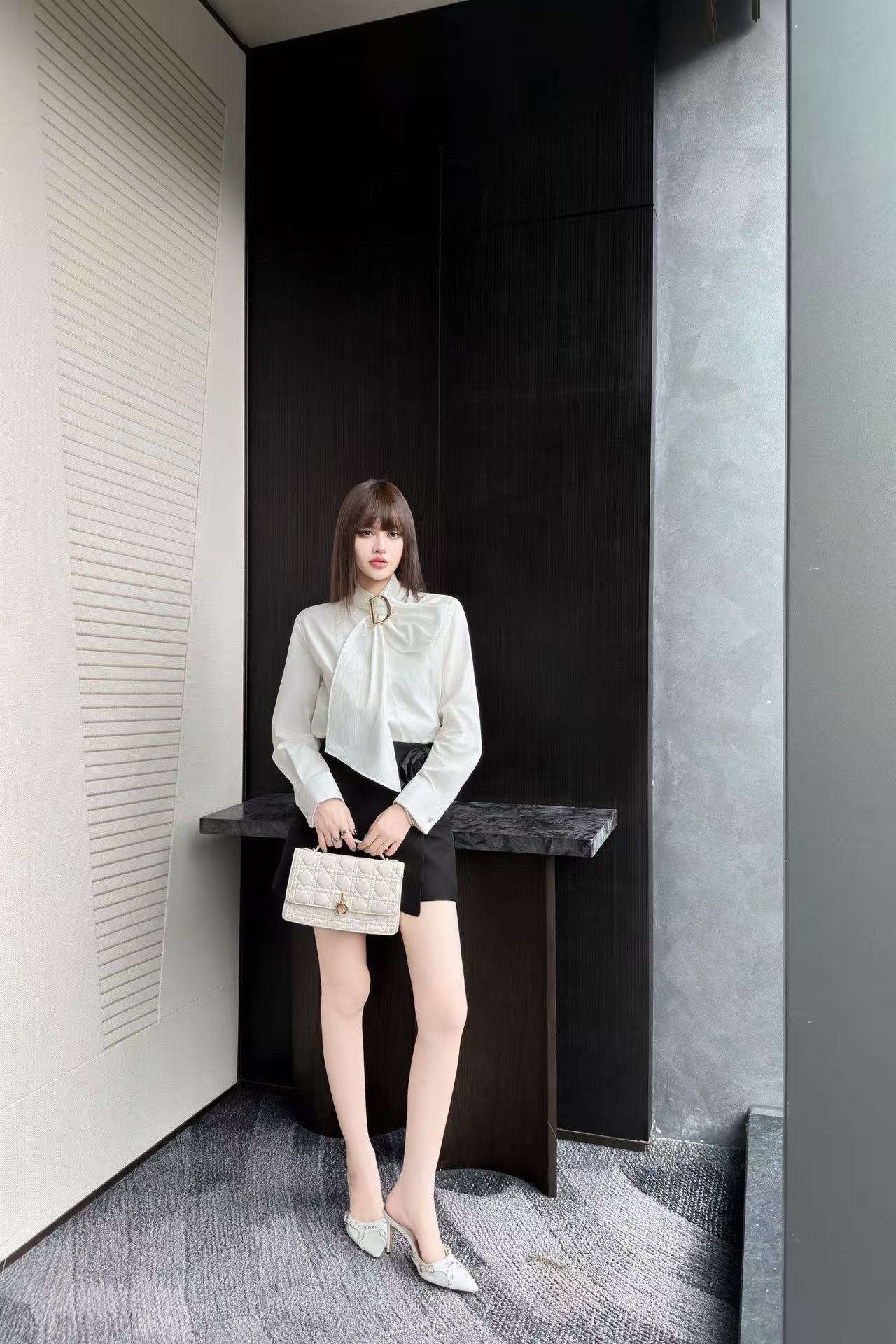 DIOR シンプルなレースアップシャツ【50％割引+送料無料】