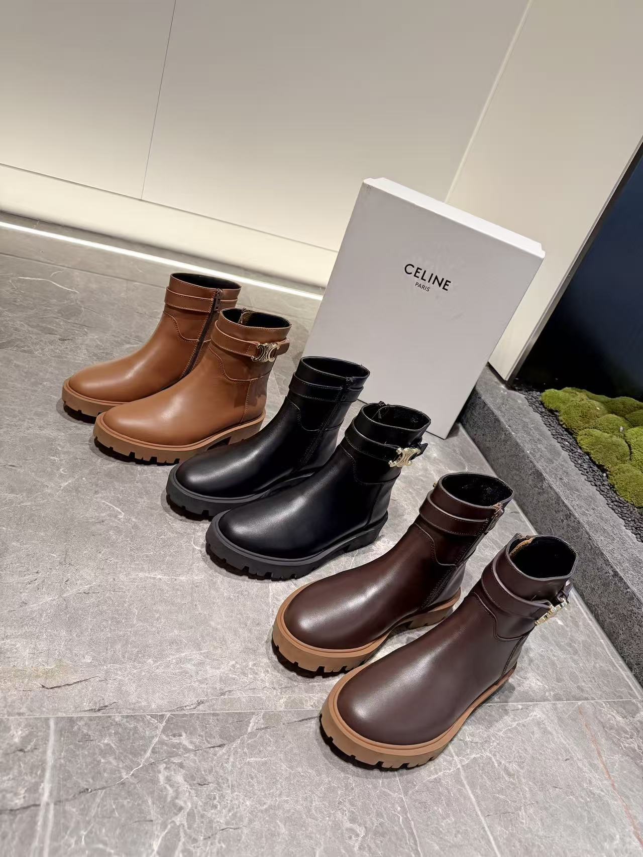 CELINE 高品質シープスキン・ショートブーツ【50％割引+送料無料】