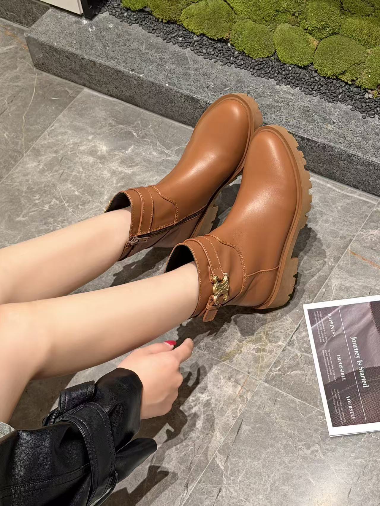 CELINE 高品質シープスキン・ショートブーツ【50％割引+送料無料】