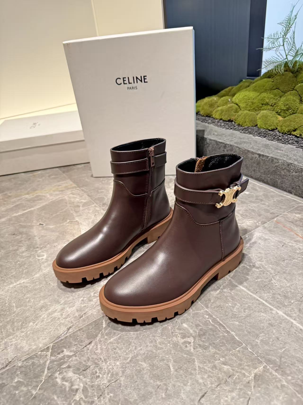 CELINE 高品質シープスキン・ショートブーツ【50％割引+送料無料】