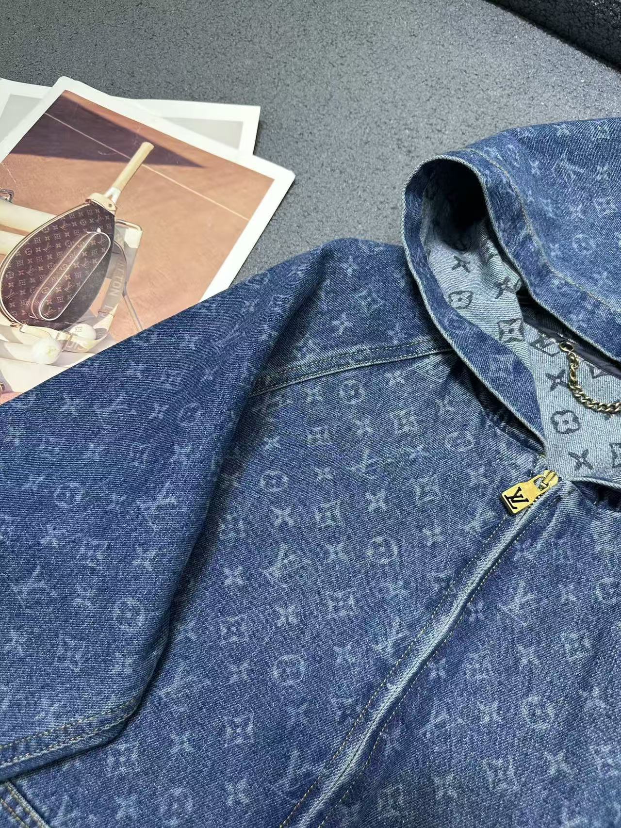 LV ハイクオリティ・プリント入りフード付きデニムジャケット【50％割引+送料無料】