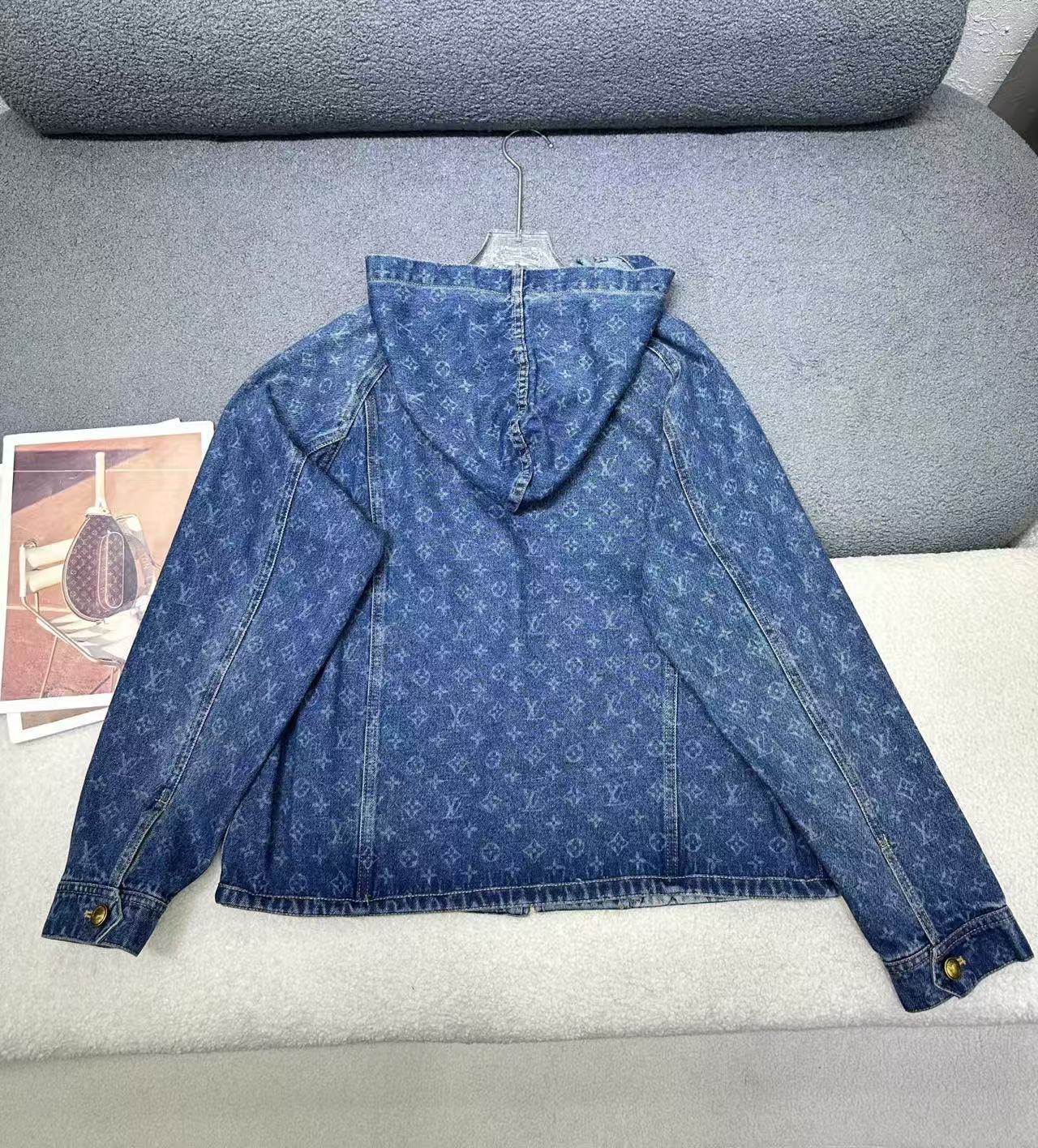 LV ハイクオリティ・プリント入りフード付きデニムジャケット【50％割引+送料無料】