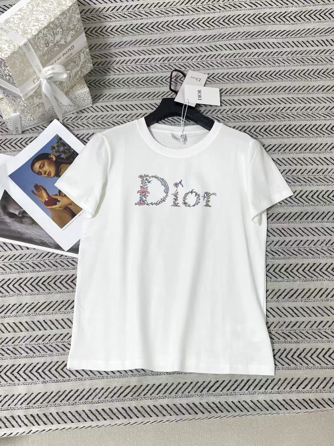 DIORロゴプリントTシャツ【50％割引+送料無料】