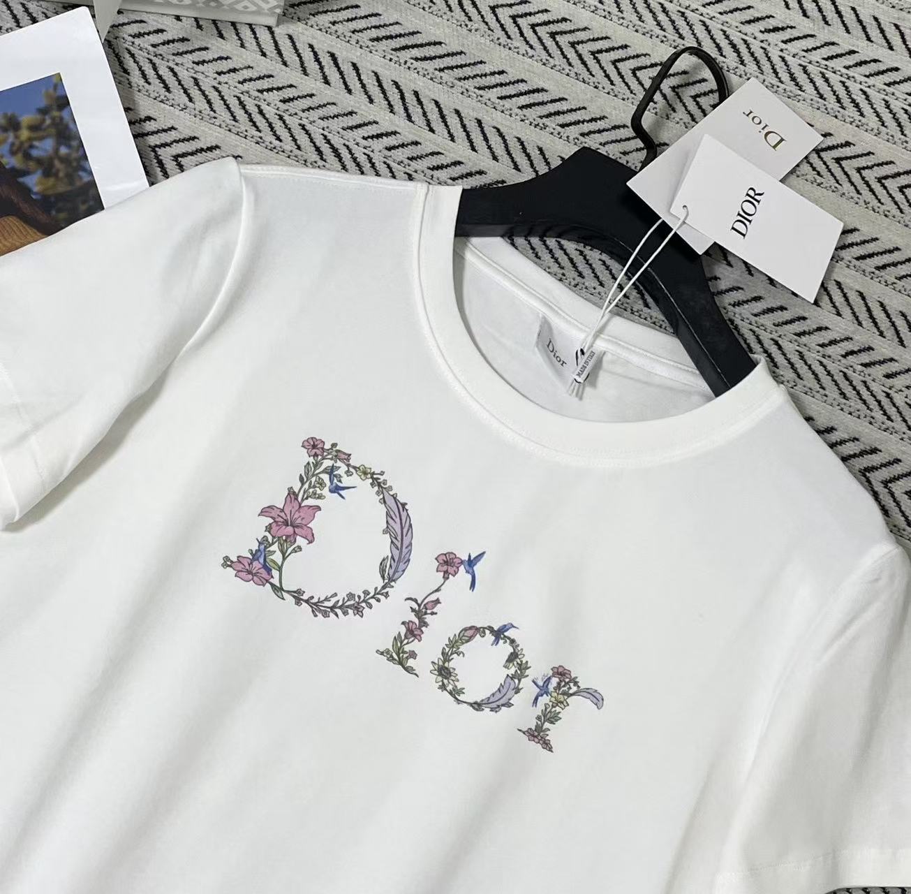DIORロゴプリントTシャツ【50％割引+送料無料】